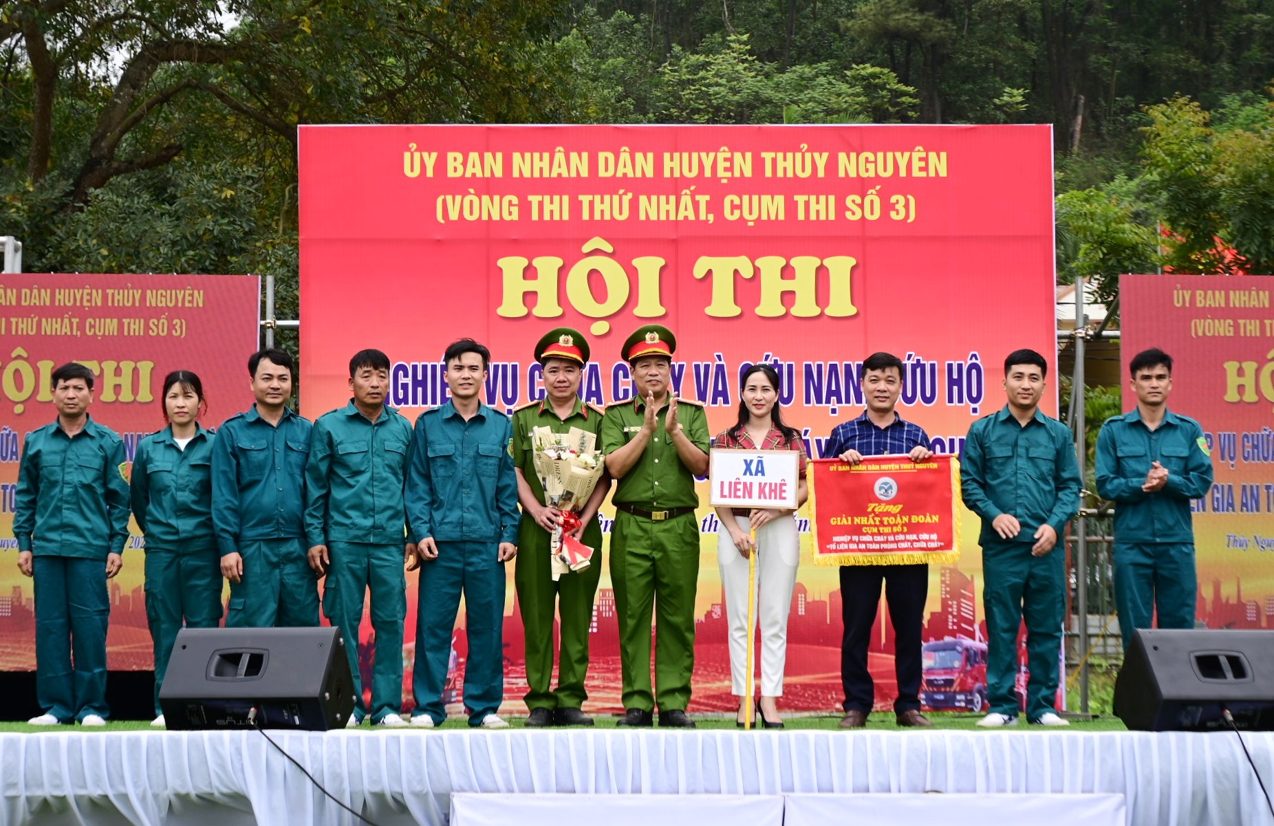 Sôi nổi Hội thi nghiệp vụ chữa cháy và cứu nạn, cứu hộ “Tổ liên gia an toàn phòng cháy, chữa cháy” huyện Thuỷ Nguyên năm 2024 tại cụm thi số 3